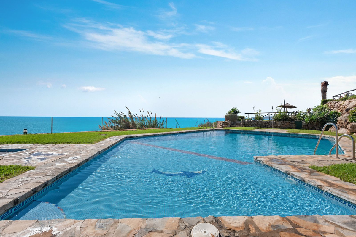 2-5bd7b9d04b45e33852eaf0ec6670150d