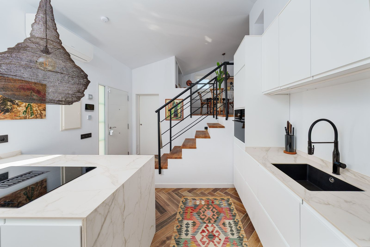 3-e898b2bb2a2fdfd06d2c39894dce8316