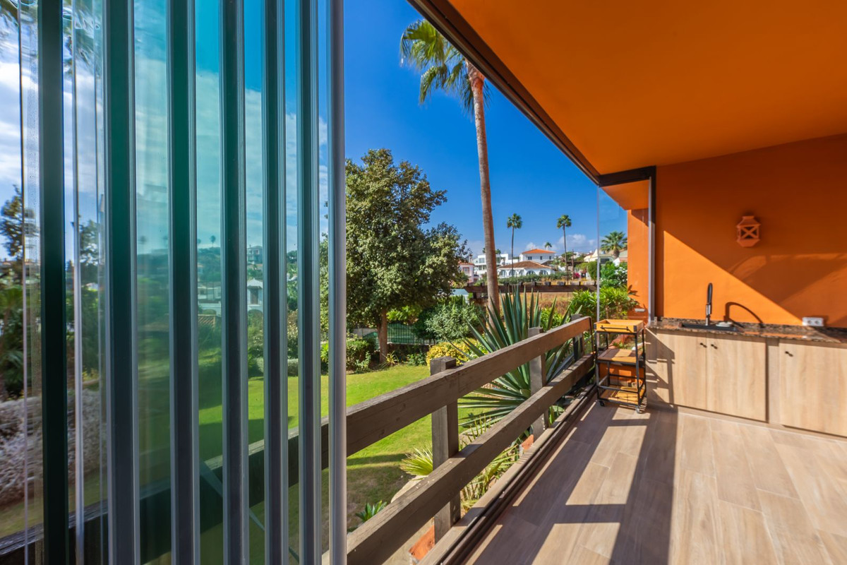 10-bb915d1cb19341576dcdc994b81ab9c5