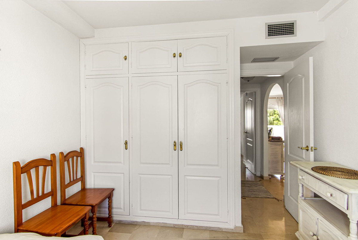 10-bb915d1cb19341576dcdc994b81ab9c5