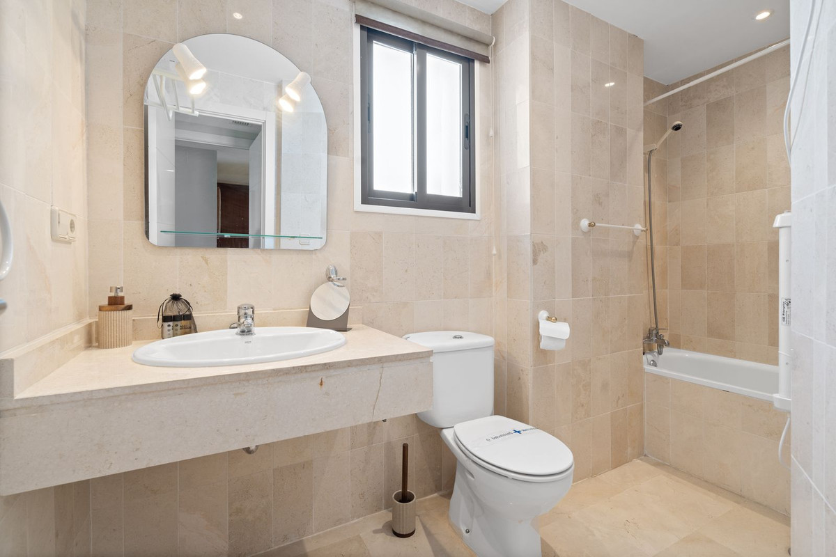 10-bb915d1cb19341576dcdc994b81ab9c5