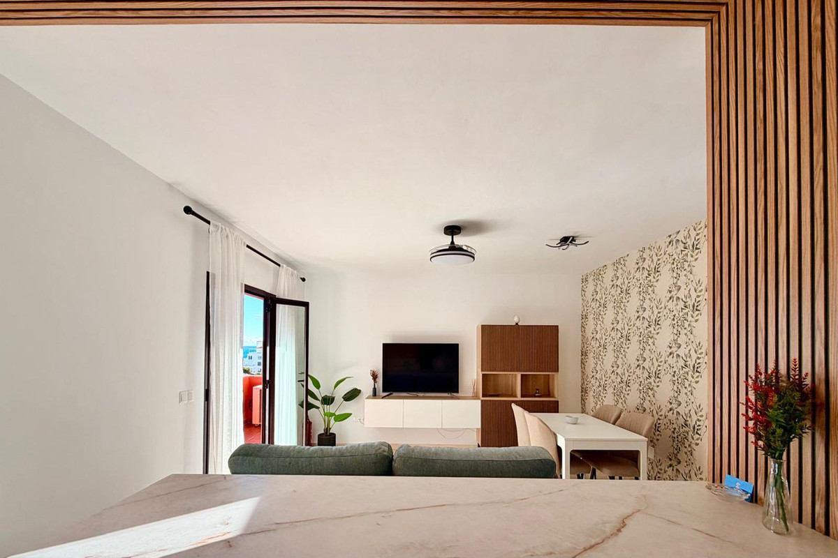 11-20939a0134ad724a8cb2a801094d15a4