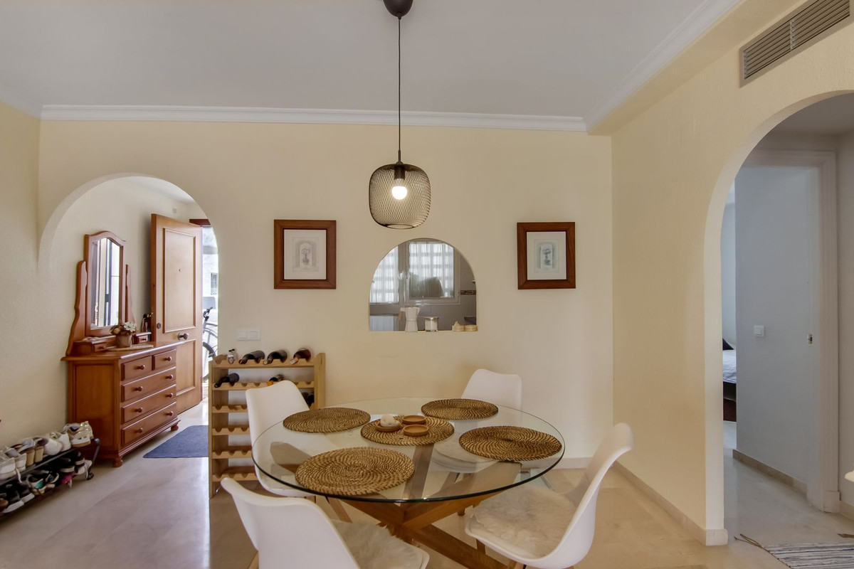 16-ec67b526875bf0124b6ce4328a754439