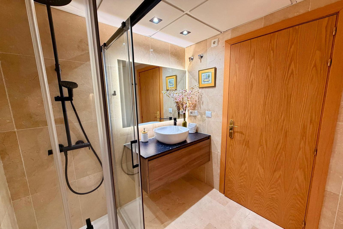 22-bcf8e6250e0bab365f900a8ac31ac040