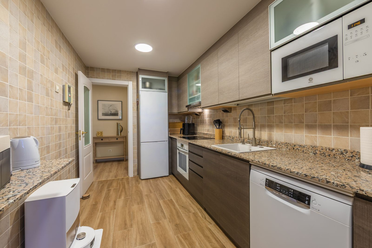 31-5e8b9eb86a2d455eeaf43a7bbf3ccd12