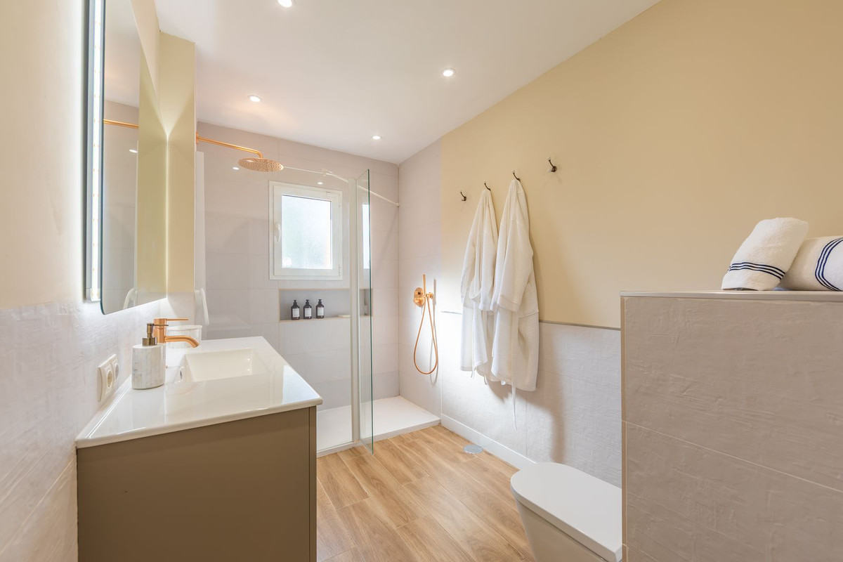 36-be7efbbd8b294061d3f27cb7c37865bb