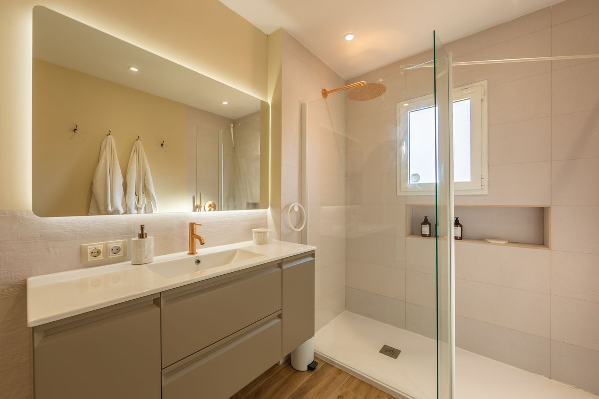 37-1d70d218e897435ff17cdff8e99bb5bf